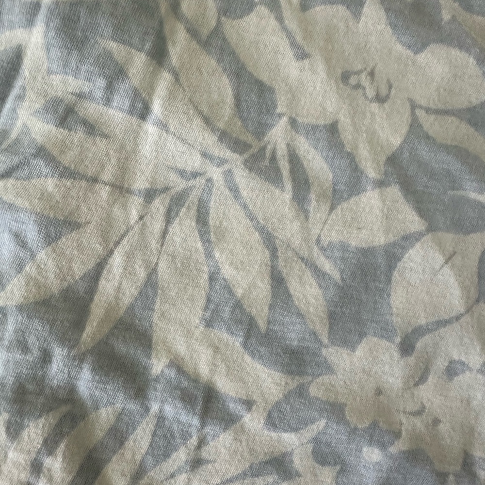 Aerie Blue and White Hawaiian Print Short Sleeve T-Shirt - Picture 3 of 3